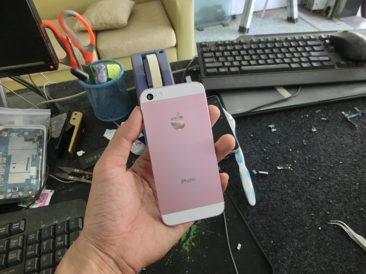 Độ vỏ Iphone SE cho iphone 5 và 5S tại Nha Trang 9