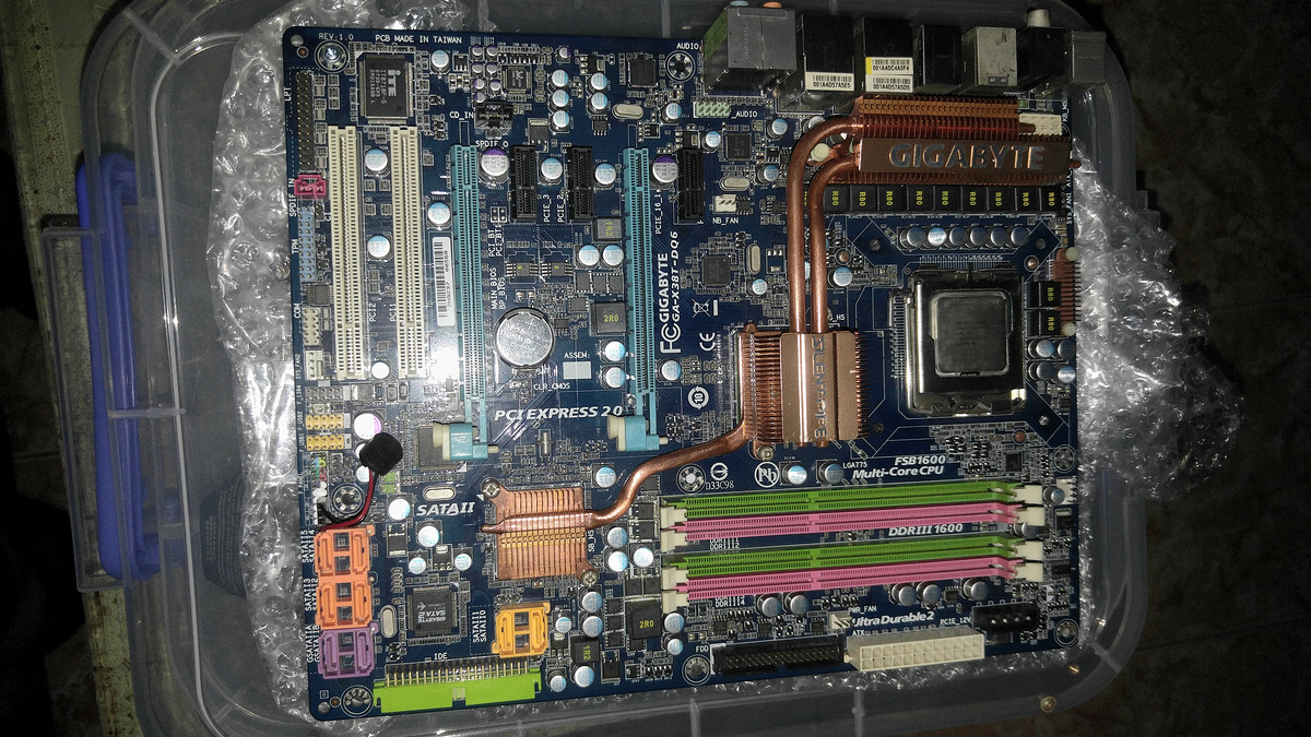 VGA-Main-RAM XT (AU,US): X38->X79; VGA: 570,590,5870, DDR3-4, HSF...