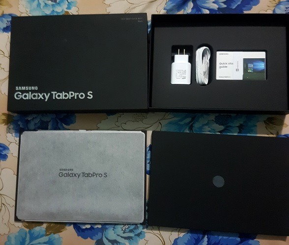 Bán Samsung Galaxy TabPro S 12inch màu Đen xách tay - 2